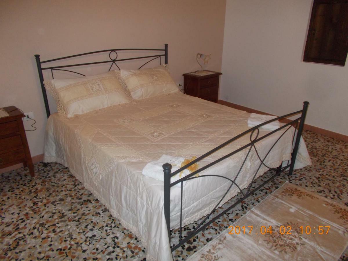 A Casa Di Monia Villa Felline ภายนอก รูปภาพ