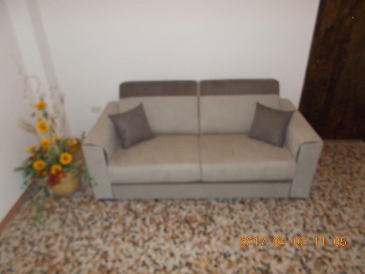 A Casa Di Monia Villa Felline ภายนอก รูปภาพ